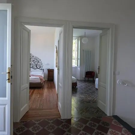 Gina Apartment